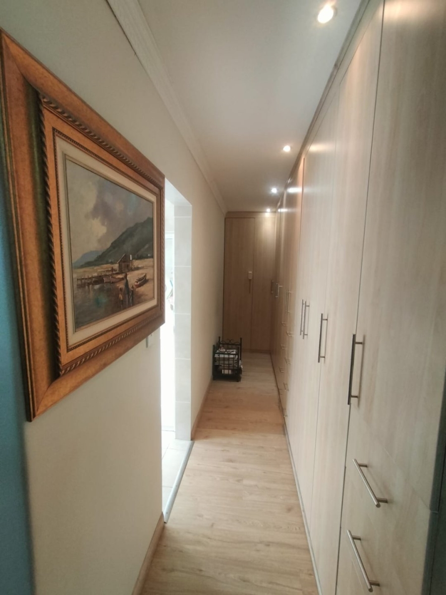 4 Bedroom Property for Sale in Pentagon Park Free State